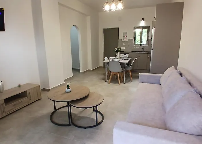Evdokias Apt,brand New 2025 Modern In The Center Of *